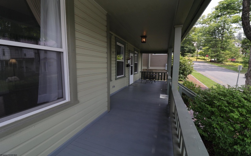 121 Earle Street, Elkins, West Virginia 26241, 3 Bedrooms Bedrooms, 8 Rooms Rooms,3 BathroomsBathrooms,Single Family Detached,For Sale,Earle,0,10166002
