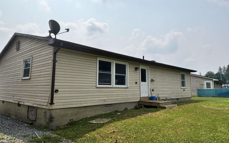 98 Second Street, Belington, West Virginia 26250, 3 Bedrooms Bedrooms, 6 Rooms Rooms,1 BathroomBathrooms,Single Family Detached,For Sale,Second,0,10166007