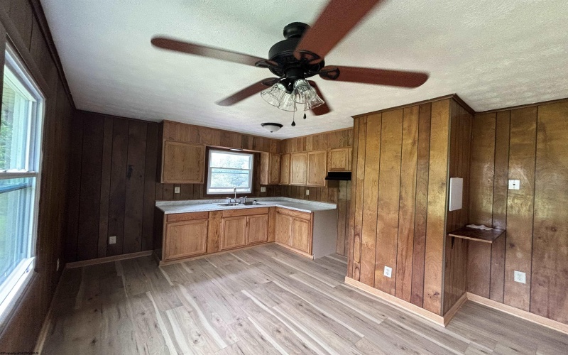 98 Second Street, Belington, West Virginia 26250, 3 Bedrooms Bedrooms, 6 Rooms Rooms,1 BathroomBathrooms,Single Family Detached,For Sale,Second,0,10166007
