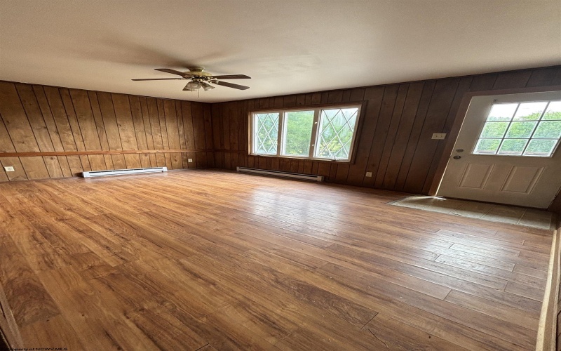 98 Second Street, Belington, West Virginia 26250, 3 Bedrooms Bedrooms, 6 Rooms Rooms,1 BathroomBathrooms,Single Family Detached,For Sale,Second,0,10166007