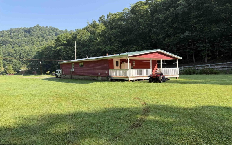 1704 Holly River Road, Webster Springs, West Virginia 26288, 3 Bedrooms Bedrooms, 6 Rooms Rooms,2 BathroomsBathrooms,Single Family Detached,For Sale,Holly River,0,10166015