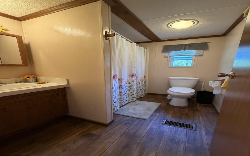 1704 Holly River Road, Webster Springs, West Virginia 26288, 3 Bedrooms Bedrooms, 6 Rooms Rooms,2 BathroomsBathrooms,Single Family Detached,For Sale,Holly River,0,10166015