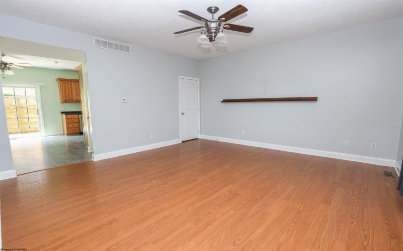 1010 Canyon Drive, Morgantown, West Virginia 26508, 2 Bedrooms Bedrooms, 5 Rooms Rooms,2 BathroomsBathrooms,Single Family Attached,For Sale,Canyon,0,10166017