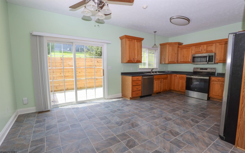 1010 Canyon Drive, Morgantown, West Virginia 26508, 2 Bedrooms Bedrooms, 5 Rooms Rooms,2 BathroomsBathrooms,Single Family Attached,For Sale,Canyon,0,10166017