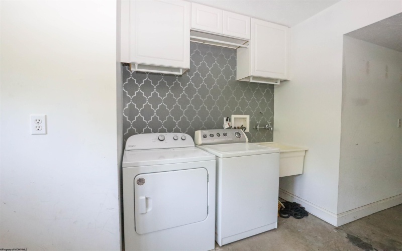 1010 Canyon Drive, Morgantown, West Virginia 26508, 2 Bedrooms Bedrooms, 5 Rooms Rooms,2 BathroomsBathrooms,Single Family Attached,For Sale,Canyon,0,10166017