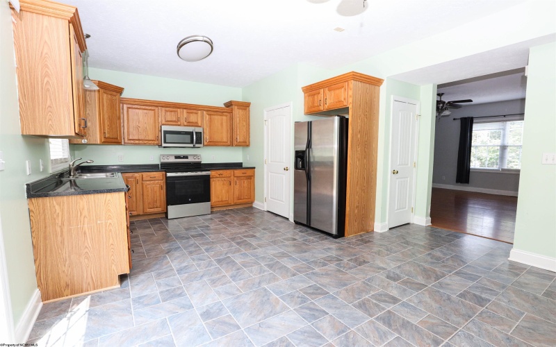 1010 Canyon Drive, Morgantown, West Virginia 26508, 2 Bedrooms Bedrooms, 5 Rooms Rooms,2 BathroomsBathrooms,Single Family Attached,For Sale,Canyon,0,10166017