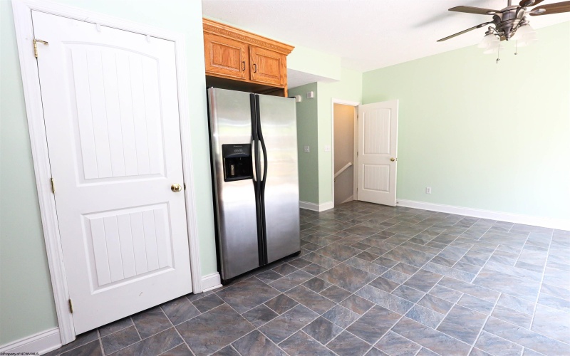 1010 Canyon Drive, Morgantown, West Virginia 26508, 2 Bedrooms Bedrooms, 5 Rooms Rooms,2 BathroomsBathrooms,Single Family Attached,For Sale,Canyon,0,10166017