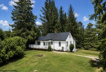 1130 Mozart Road, Wheeling, West Virginia 26003, 3 Bedrooms Bedrooms, 7 Rooms Rooms,1 BathroomBathrooms,Single Family Detached,For Sale,Mozart,0,10166020