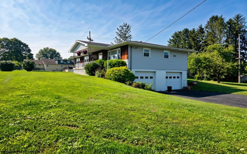 105 Grandview Street, Kingwood, West Virginia 26537, 3 Bedrooms Bedrooms, 6 Rooms Rooms,1 BathroomBathrooms,Single Family Detached,For Sale,Grandview,0,10166019 105 Grandview Street, Kingwood, West Virginia 26537, 3 Bedrooms Bedrooms, 6 Rooms Rooms,1 BathroomBathrooms,Single Family Detached,For Sale,Grandview,0,10166019