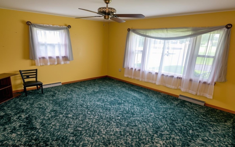 105 Grandview Street, Kingwood, West Virginia 26537, 3 Bedrooms Bedrooms, 6 Rooms Rooms,1 BathroomBathrooms,Single Family Detached,For Sale,Grandview,0,10166019 105 Grandview Street, Kingwood, West Virginia 26537, 3 Bedrooms Bedrooms, 6 Rooms Rooms,1 BathroomBathrooms,Single Family Detached,For Sale,Grandview,0,10166019