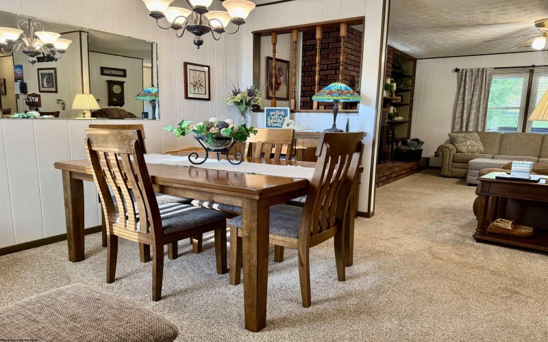 390 Herald Drive, Fairmont, West Virginia 26554, 3 Bedrooms Bedrooms, 6 Rooms Rooms,2 BathroomsBathrooms,Single Family Detached,For Sale,Herald,0,10166016