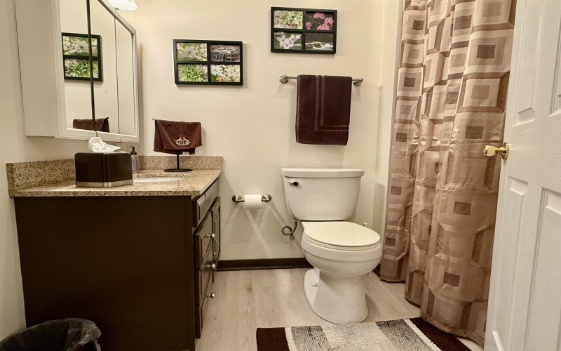 390 Herald Drive, Fairmont, West Virginia 26554, 3 Bedrooms Bedrooms, 6 Rooms Rooms,2 BathroomsBathrooms,Single Family Detached,For Sale,Herald,0,10166016