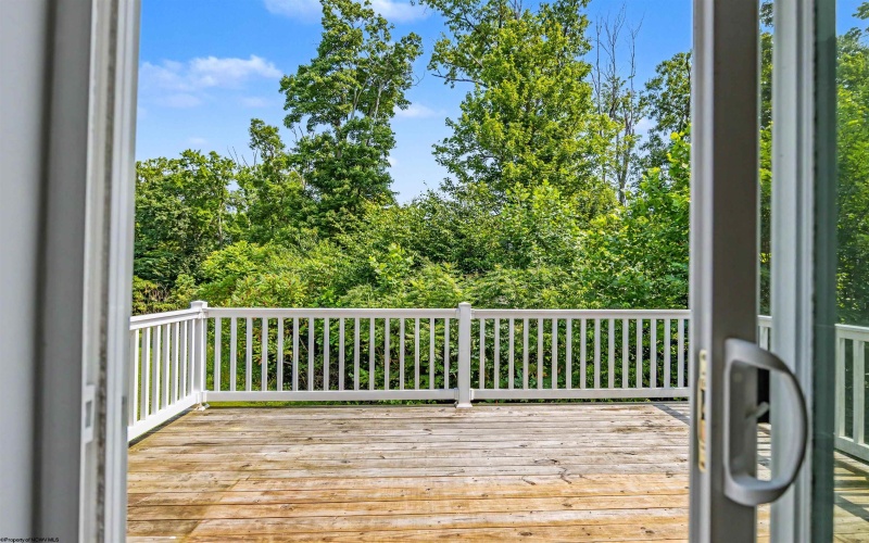 528 Turquoise Lane, Morgantown, West Virginia 26508, 3 Bedrooms Bedrooms, 7 Rooms Rooms,2 BathroomsBathrooms,Single Family Attached,For Sale,Turquoise,0,10166040