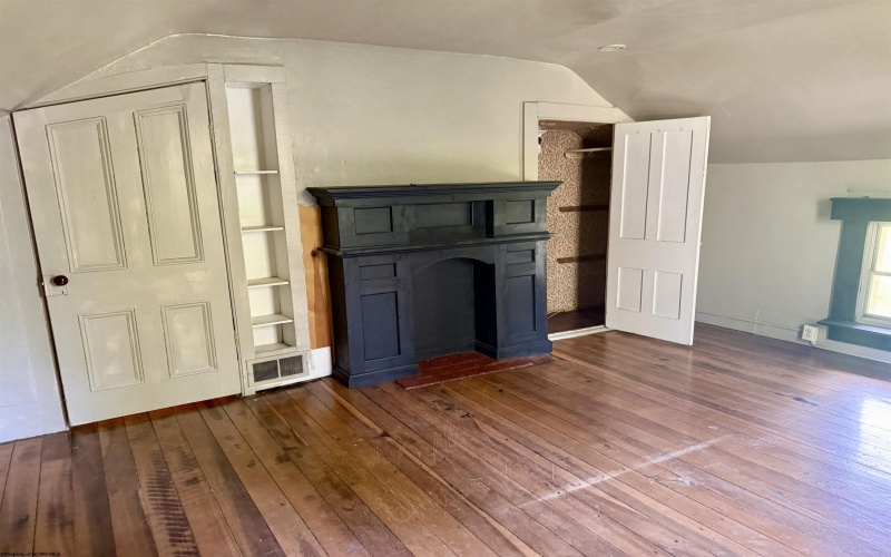 320 Tunnelton Street, Kingwood, West Virginia 26537, 3 Bedrooms Bedrooms, 8 Rooms Rooms,1 BathroomBathrooms,Single Family Detached,For Sale,Tunnelton,0,10166045 320 Tunnelton Street, Kingwood, West Virginia 26537, 3 Bedrooms Bedrooms, 8 Rooms Rooms,1 BathroomBathrooms,Single Family Detached,For Sale,Tunnelton,0,10166045