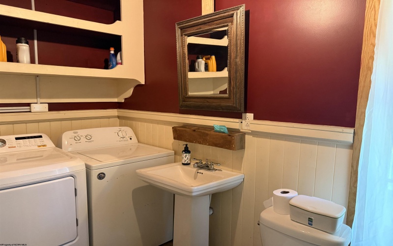 320 Tunnelton Street, Kingwood, West Virginia 26537, 3 Bedrooms Bedrooms, 8 Rooms Rooms,1 BathroomBathrooms,Single Family Detached,For Sale,Tunnelton,0,10166045 320 Tunnelton Street, Kingwood, West Virginia 26537, 3 Bedrooms Bedrooms, 8 Rooms Rooms,1 BathroomBathrooms,Single Family Detached,For Sale,Tunnelton,0,10166045
