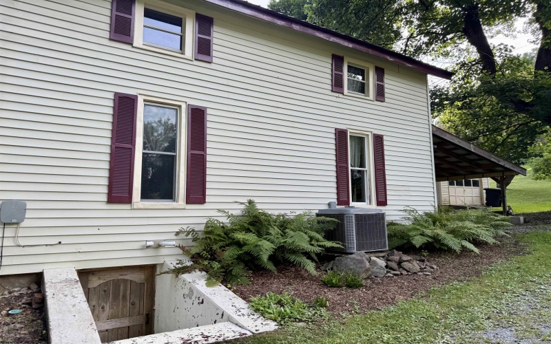 320 Tunnelton Street, Kingwood, West Virginia 26537, 3 Bedrooms Bedrooms, 8 Rooms Rooms,1 BathroomBathrooms,Single Family Detached,For Sale,Tunnelton,0,10166045 320 Tunnelton Street, Kingwood, West Virginia 26537, 3 Bedrooms Bedrooms, 8 Rooms Rooms,1 BathroomBathrooms,Single Family Detached,For Sale,Tunnelton,0,10166045