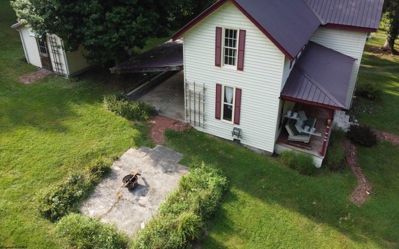 320 Tunnelton Street, Kingwood, West Virginia 26537, 3 Bedrooms Bedrooms, 8 Rooms Rooms,1 BathroomBathrooms,Single Family Detached,For Sale,Tunnelton,0,10166045 320 Tunnelton Street, Kingwood, West Virginia 26537, 3 Bedrooms Bedrooms, 8 Rooms Rooms,1 BathroomBathrooms,Single Family Detached,For Sale,Tunnelton,0,10166045