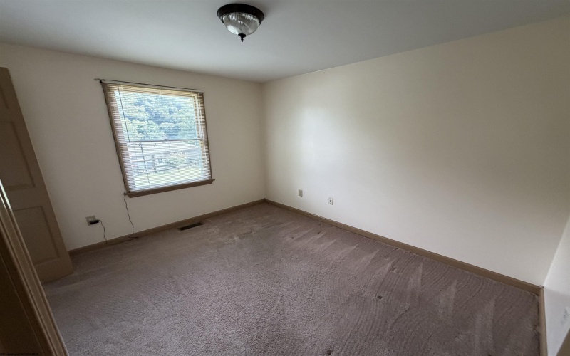 38 Hollister Drive, Beverly, West Virginia 26253, 3 Bedrooms Bedrooms, 7 Rooms Rooms,1 BathroomBathrooms,Single Family Detached,For Sale,Hollister,0,10166027