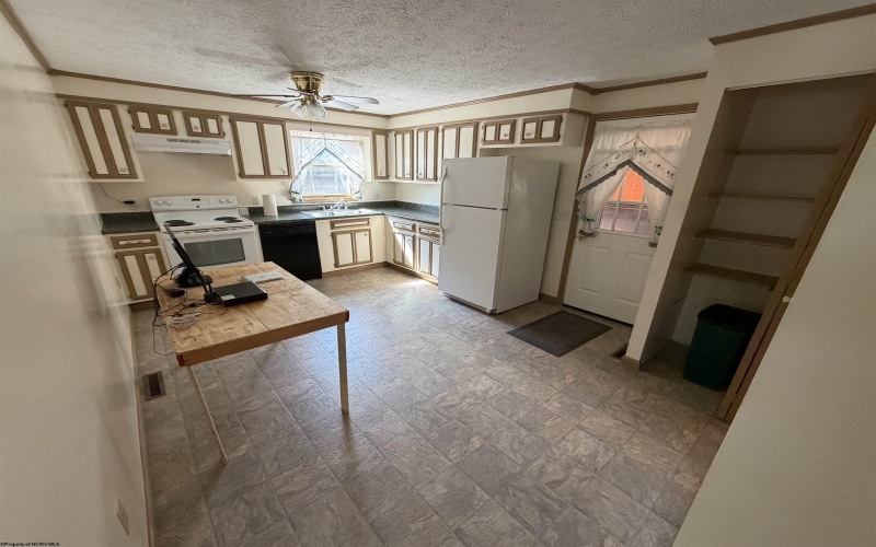 38 Hollister Drive, Beverly, West Virginia 26253, 3 Bedrooms Bedrooms, 7 Rooms Rooms,1 BathroomBathrooms,Single Family Detached,For Sale,Hollister,0,10166027