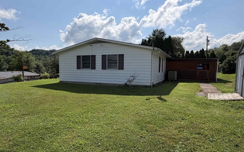 38 Hollister Drive, Beverly, West Virginia 26253, 3 Bedrooms Bedrooms, 7 Rooms Rooms,1 BathroomBathrooms,Single Family Detached,For Sale,Hollister,0,10166027