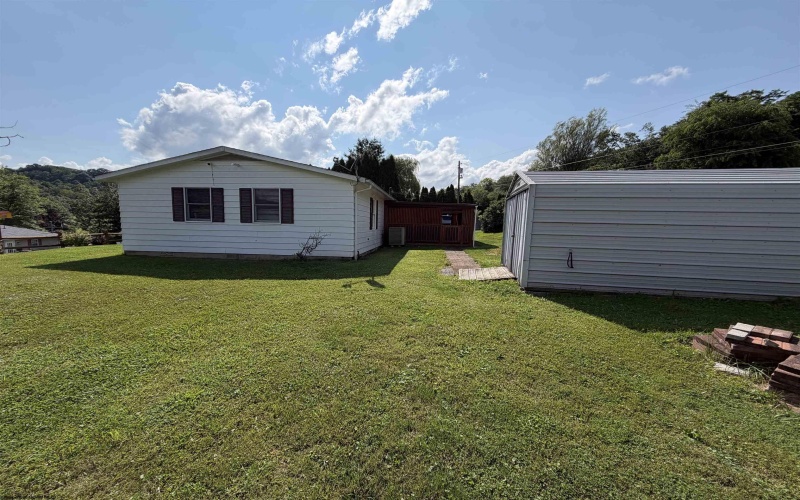38 Hollister Drive, Beverly, West Virginia 26253, 3 Bedrooms Bedrooms, 7 Rooms Rooms,1 BathroomBathrooms,Single Family Detached,For Sale,Hollister,0,10166027