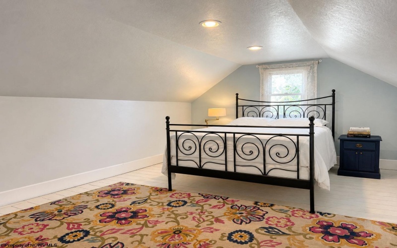 579 Kent Avenue, Davis, West Virginia 26260, 4 Bedrooms Bedrooms, 9 Rooms Rooms,2 BathroomsBathrooms,Single Family Detached,For Sale,Kent,0,10166037