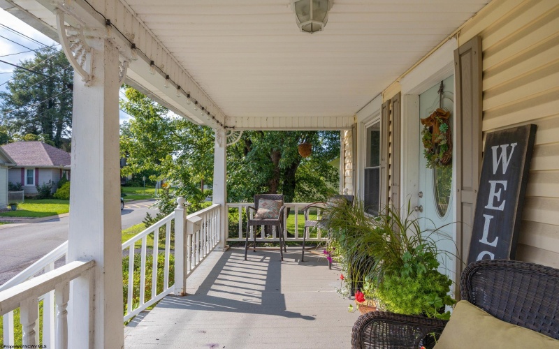 222 Johnson Avenue, Bridgeport, West Virginia 26330, 4 Bedrooms Bedrooms, 6 Rooms Rooms,2 BathroomsBathrooms,Single Family Detached,For Sale,Johnson,0,10166032