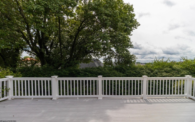 490 Pocahontas Avenue, Morgantown, West Virginia 26505, 4 Bedrooms Bedrooms, 9 Rooms Rooms,4 BathroomsBathrooms,Single Family Detached,For Sale,Pocahontas,0,10166030