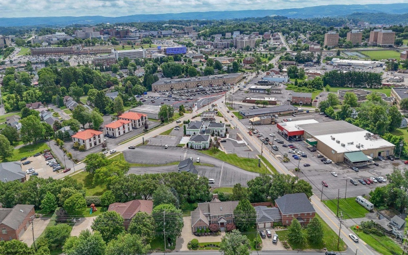 490 Pocahontas Avenue, Morgantown, West Virginia 26505, 4 Bedrooms Bedrooms, 9 Rooms Rooms,4 BathroomsBathrooms,Single Family Detached,For Sale,Pocahontas,0,10166030