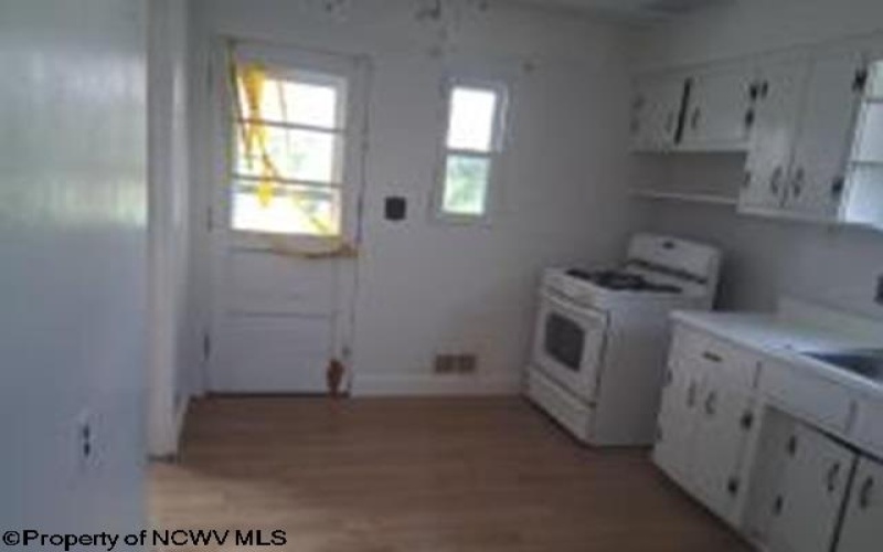 604 24TH Street, Weirton, West Virginia 26062, 3 Bedrooms Bedrooms, 6 Rooms Rooms,1 BathroomBathrooms,Single Family Detached,For Sale,24TH,0,10166036