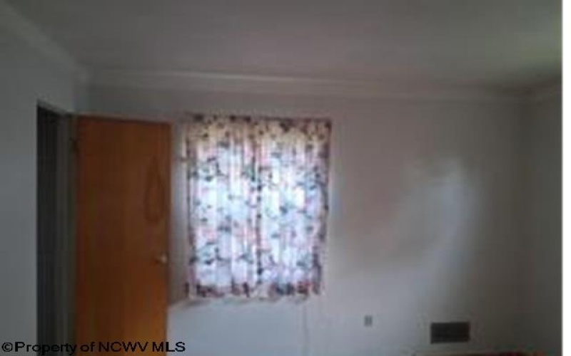 604 24TH Street, Weirton, West Virginia 26062, 3 Bedrooms Bedrooms, 6 Rooms Rooms,1 BathroomBathrooms,Single Family Detached,For Sale,24TH,0,10166036