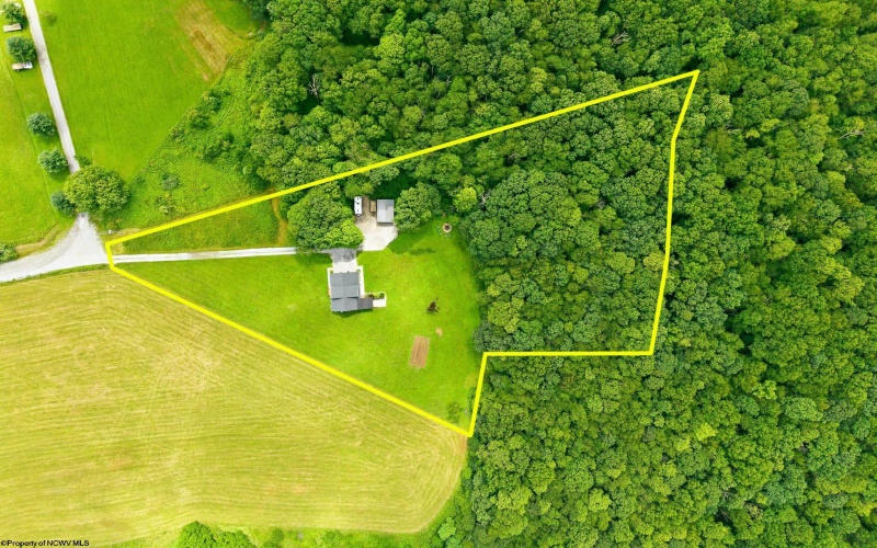 188 Whitetail Drive, Albright, West Virginia 26519, 2 Bedrooms Bedrooms, 5 Rooms Rooms,2 BathroomsBathrooms,Single Family Detached,For Sale,Whitetail,0,10166050