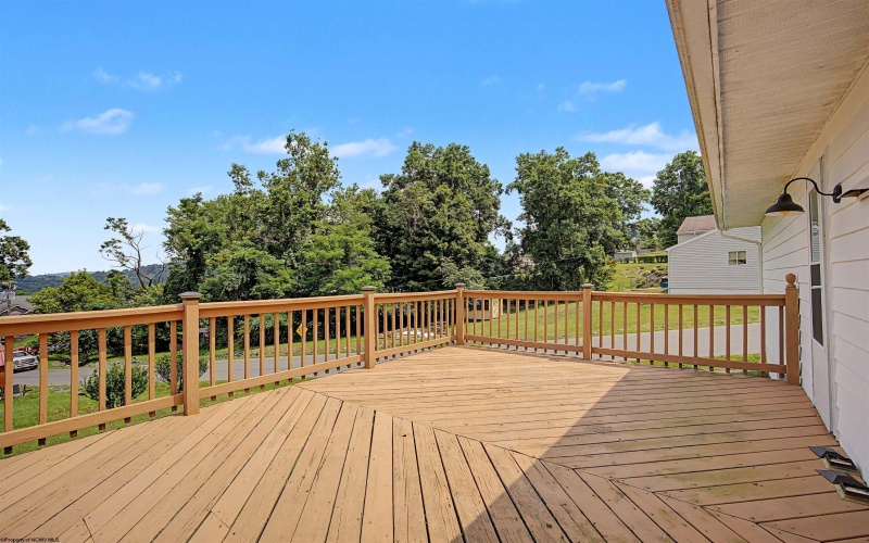 159 Estate Drive, Morgantown, West Virginia 26508, 3 Bedrooms Bedrooms, 6 Rooms Rooms,1 BathroomBathrooms,Single Family Detached,For Sale,Estate,0,10166052