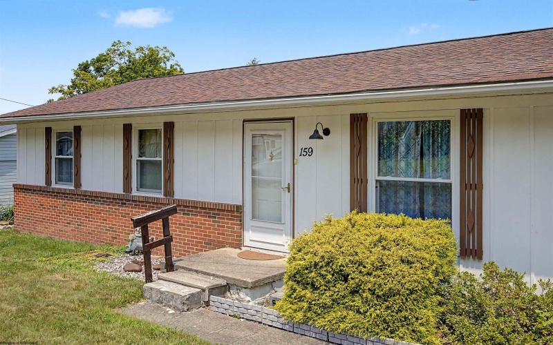 159 Estate Drive, Morgantown, West Virginia 26508, 3 Bedrooms Bedrooms, 6 Rooms Rooms,1 BathroomBathrooms,Single Family Detached,For Sale,Estate,0,10166052