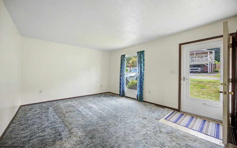 159 Estate Drive, Morgantown, West Virginia 26508, 3 Bedrooms Bedrooms, 6 Rooms Rooms,1 BathroomBathrooms,Single Family Detached,For Sale,Estate,0,10166052