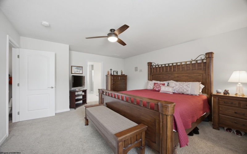 1016 October Way, Morgantown, West Virginia 26508, 4 Bedrooms Bedrooms, 9 Rooms Rooms,3 BathroomsBathrooms,Single Family Detached,For Sale,October,0,10166048