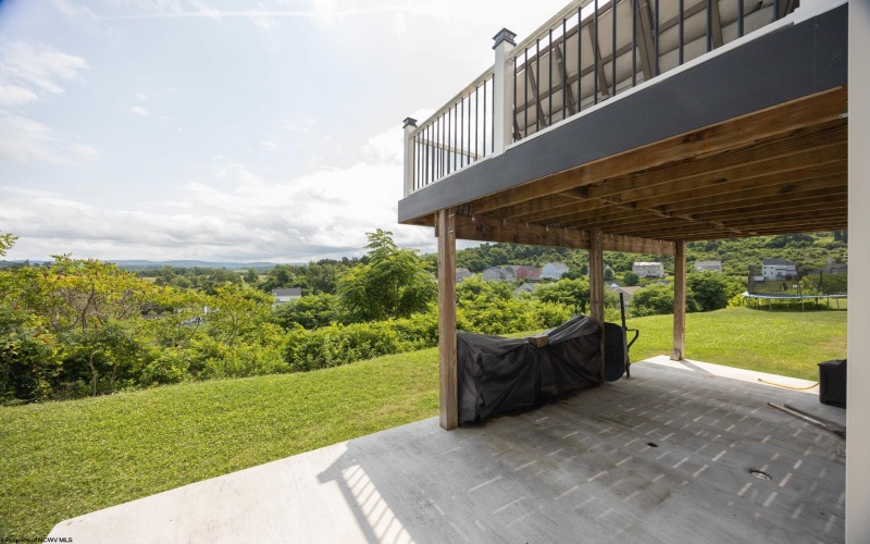 1016 October Way, Morgantown, West Virginia 26508, 4 Bedrooms Bedrooms, 9 Rooms Rooms,3 BathroomsBathrooms,Single Family Detached,For Sale,October,0,10166048