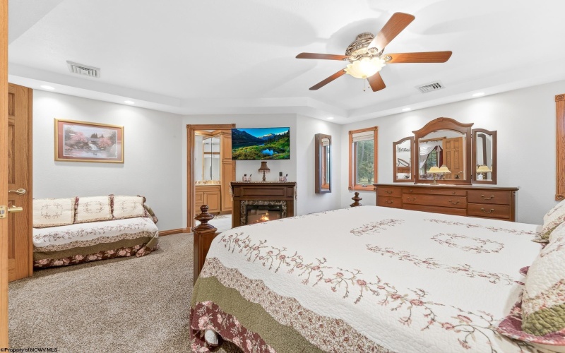 22 Cave Street, Fairchance, Pennsylvania 15436, 3 Bedrooms Bedrooms, 5 Rooms Rooms,3 BathroomsBathrooms,Single Family Detached,For Sale,Cave,0,10166051