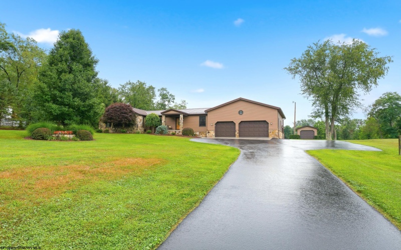 22 Cave Street, Fairchance, Pennsylvania 15436, 3 Bedrooms Bedrooms, 5 Rooms Rooms,3 BathroomsBathrooms,Single Family Detached,For Sale,Cave,0,10166051