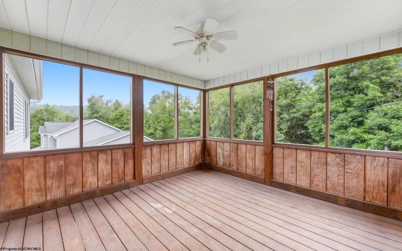 1010 Ashton Drive, Morgantown, West Virginia 26508, 3 Bedrooms Bedrooms, 8 Rooms Rooms,3 BathroomsBathrooms,Single Family Detached,For Sale,Ashton,0,10166066