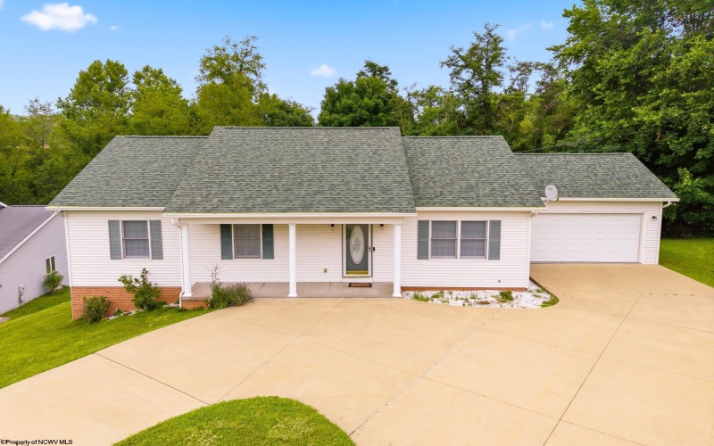 1010 Ashton Drive, Morgantown, West Virginia 26508, 3 Bedrooms Bedrooms, 8 Rooms Rooms,3 BathroomsBathrooms,Single Family Detached,For Sale,Ashton,0,10166066