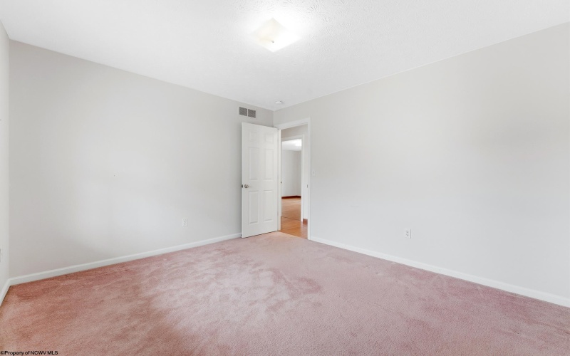 1010 Ashton Drive, Morgantown, West Virginia 26508, 3 Bedrooms Bedrooms, 8 Rooms Rooms,3 BathroomsBathrooms,Single Family Detached,For Sale,Ashton,0,10166066