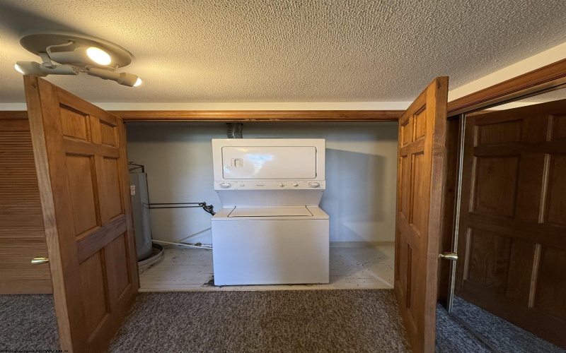 874 Fairmont Road, Morgantown, West Virginia 26501, 1 Bedroom Bedrooms, 4 Rooms Rooms,1 BathroomBathrooms,Residential Rentals,For Rent,Fairmont,0,10166065