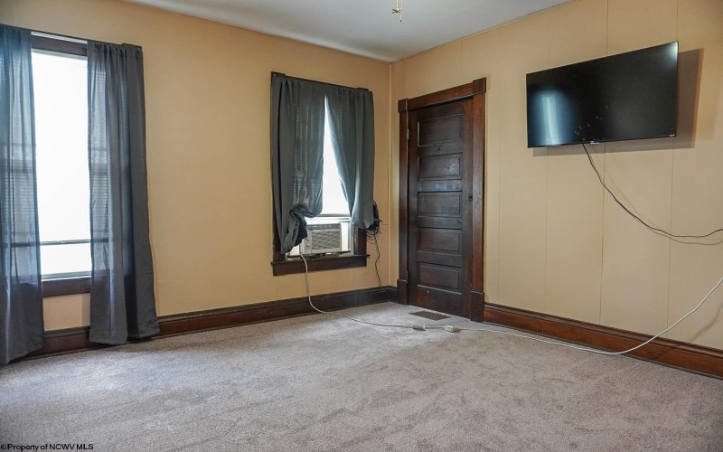 731 Virginia Avenue, Fairmont, West Virginia 26554, 2 Bedrooms Bedrooms, 5 Rooms Rooms,1 BathroomBathrooms,Single Family Detached,For Sale,Virginia,0,10166064
