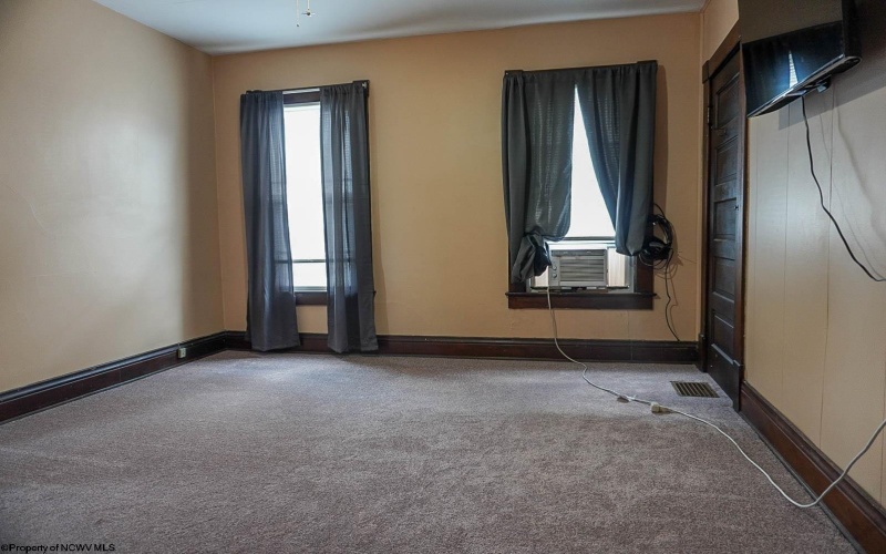 731 Virginia Avenue, Fairmont, West Virginia 26554, 2 Bedrooms Bedrooms, 5 Rooms Rooms,1 BathroomBathrooms,Single Family Detached,For Sale,Virginia,0,10166064