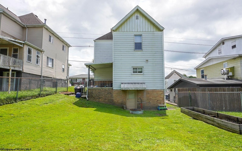 731 Virginia Avenue, Fairmont, West Virginia 26554, 2 Bedrooms Bedrooms, 5 Rooms Rooms,1 BathroomBathrooms,Single Family Detached,For Sale,Virginia,0,10166064
