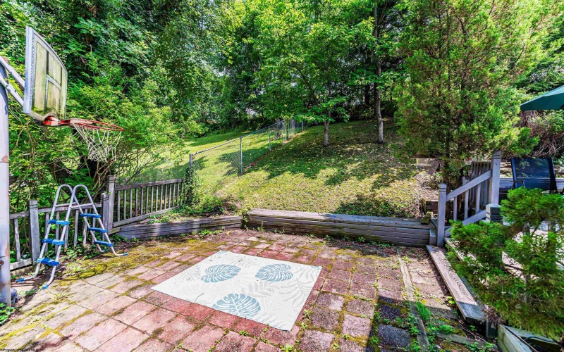 1476 Eastern Avenue, Morgantown, West Virginia 26505, 3 Bedrooms Bedrooms, 8 Rooms Rooms,2 BathroomsBathrooms,Single Family Detached,For Sale,Eastern,0,10166063