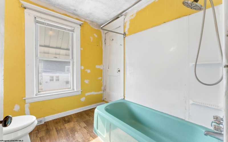 309 Lyndhurst Street, Morgantown, West Virginia 26501, 3 Bedrooms Bedrooms, 6 Rooms Rooms,1 BathroomBathrooms,Single Family Detached,For Sale,Lyndhurst,0,10166061
