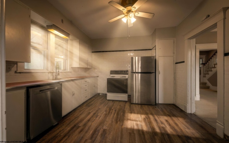 309 Lyndhurst Street, Morgantown, West Virginia 26501, 3 Bedrooms Bedrooms, 6 Rooms Rooms,1 BathroomBathrooms,Single Family Detached,For Sale,Lyndhurst,0,10166061