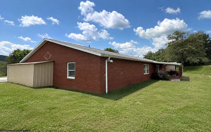 200 4th Street, Terra Alta, West Virginia 26764, 6 Bedrooms Bedrooms, 15 Rooms Rooms,5 BathroomsBathrooms,Single Family Detached,For Sale,4th,0,10166055